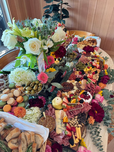 🍇 Elevate Your Events with Luxe Bites' Custom Grazing Tables 🥖