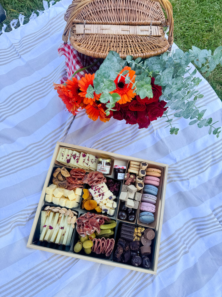 Large Charcuterie & Dessert Board (Nationwide Edition)