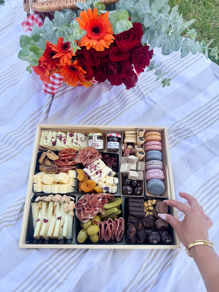 Large Charcuterie & Dessert Board (Nationwide Edition)